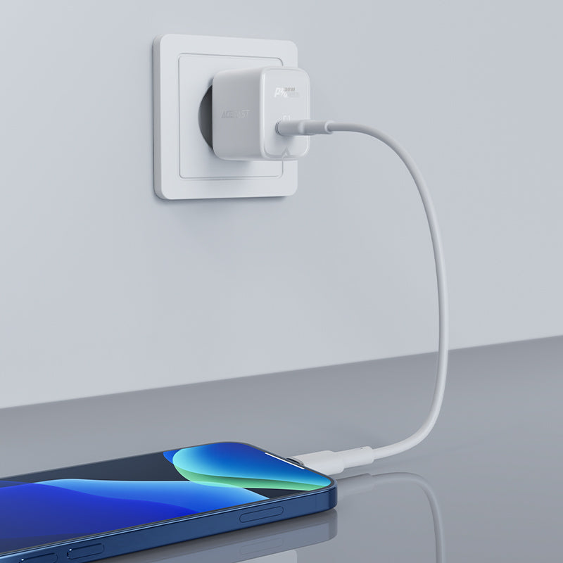 Acefast laddare GaN USB typ C 30W, PD, QC 3.0, AFC, FCP vit (A21 vit)